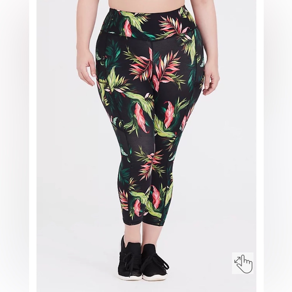 Torrid Size 4 Performance Core Crop Active Leggin… - image 1